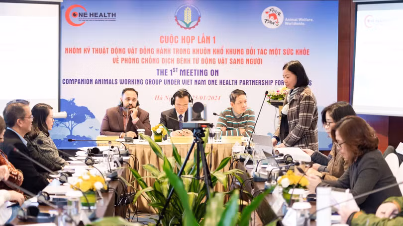 Toàn cảnh cuộc họp đầu tiên của Nhóm Công tác Kỹ thuật Động vật Đồng hành.