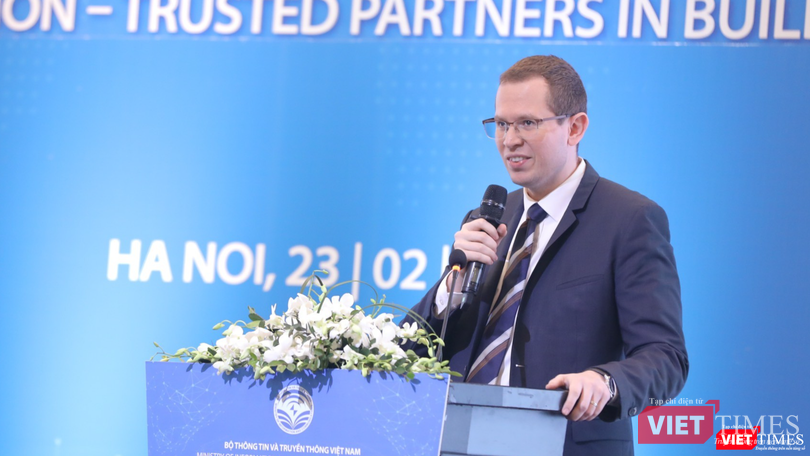 Đại diện EuroCham Pavel Poskakukhin cho rằng doanh nghiệp công nghệ Việt Nam có nhiều cơ hội tại thị trường châu Âu. Đại diện EuroCham Pavel Poskakukhin cho rằng doanh nghiệp công nghệ Việt Nam có nhiều cơ hội tại thị trường châu Âu.