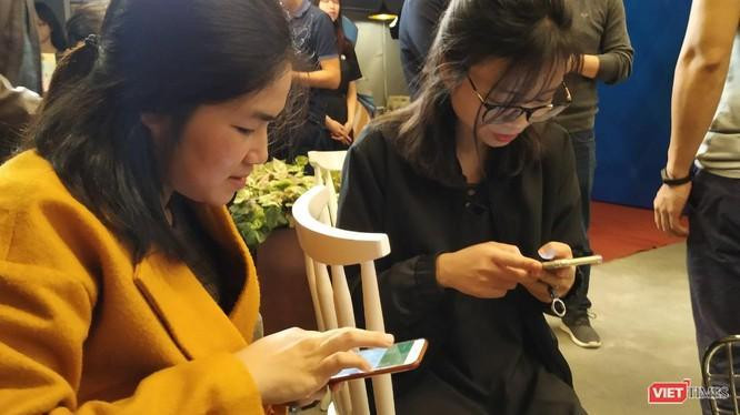 Nhiều thế hệ chấp nhận sử dụng đồng thời các mạng xã hội đã thúc đẩy sự phát triển mạnh mẽ của các dạng nội dung trên nền tảng số.