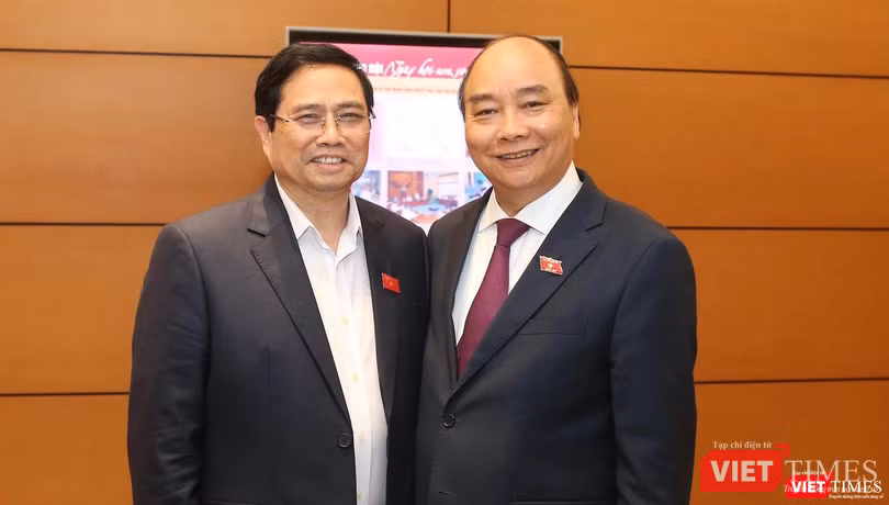 Tân Thủ tướng Phạm Minh Chính và tân Chủ tịch nước Nguyễn Xuân Phúc. Tân Thủ tướng Phạm Minh Chính và tân Chủ tịch nước Nguyễn Xuân Phúc.