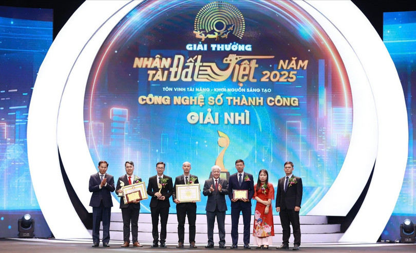 giải nhi cong nghe so.jpg