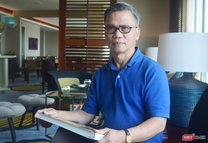 GS Nguyễn Hữu Liêm: "Tôi hy vọng vào thế hệ trẻ hiện nay ở Việt Nam. Họ đang khai mở ánh sáng lý tính cho con lộ tương lai quốc gia". GS Nguyễn Hữu Liêm: "Tôi hy vọng vào thế hệ trẻ hiện nay ở Việt Nam. Họ đang khai mở ánh sáng lý tính cho con lộ tương lai quốc gia".