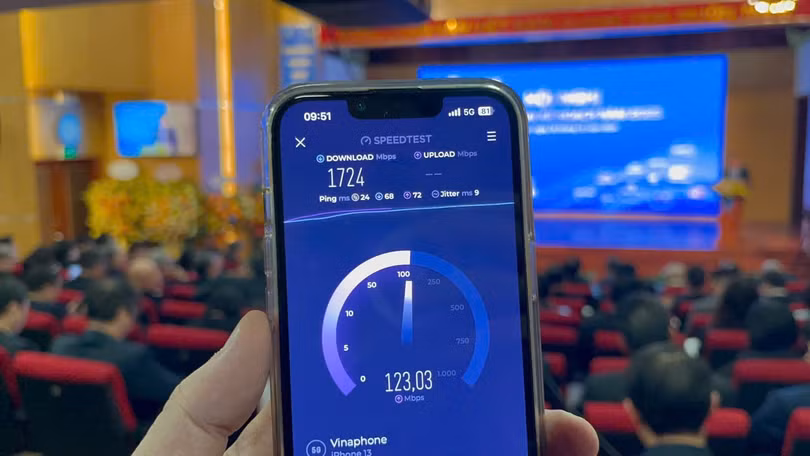 VinaPhone chú trọng phát triển 5G tại các khu vực trọng điểm về kinh tế xã hội, cung cấp dịch vụ không kèm điều kiện đăng ký gói cước mới.