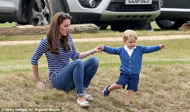 Ngạc nhiên với đôi bàn chân của Công nương nước Anh ảnh 8