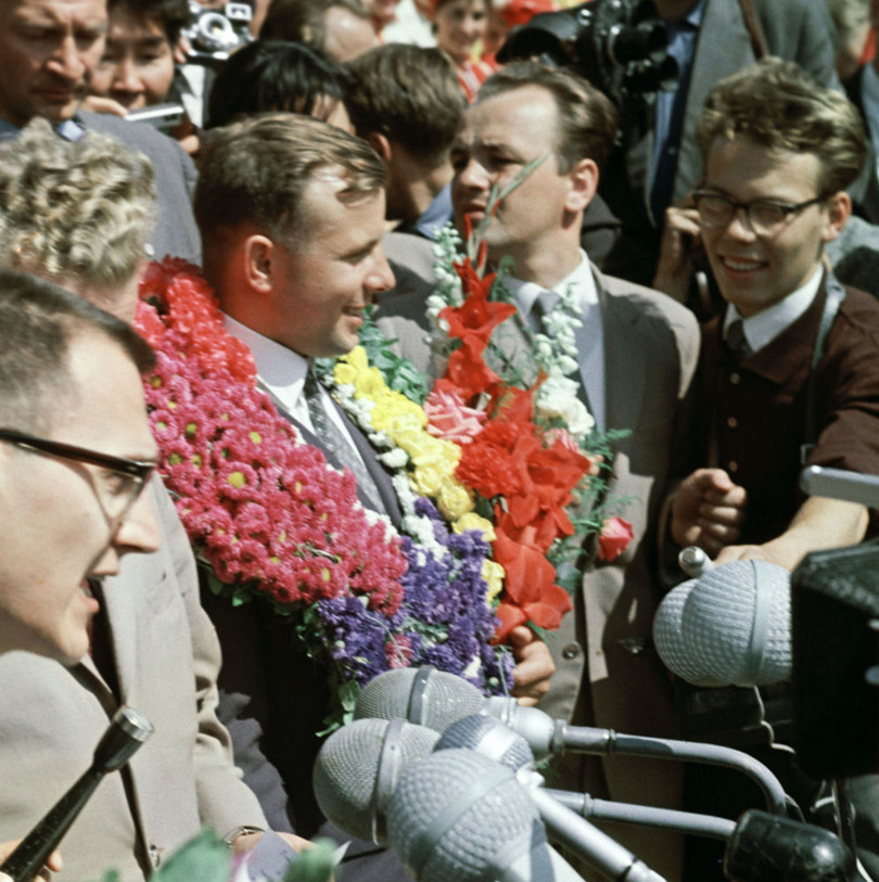 Ngày 6 tháng 8 năm 1962. Nhà du hành vũ trụ Yuri Gagarin dự Liên hoan thế giới Thanh niên và Sinh viên lần thứ VIII tại Helsinki.