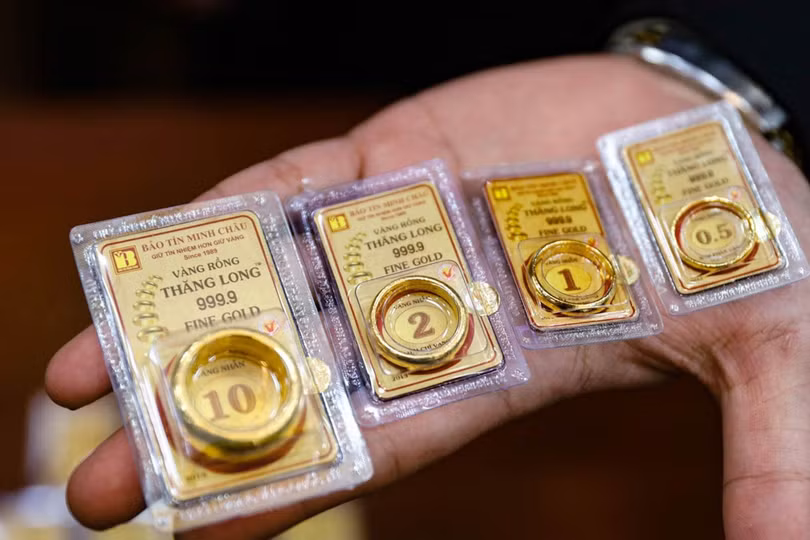 Vàng nhẫn đồng loạt giảm sâu trong phiên sáng 15/7. Ảnh minh hoạ.