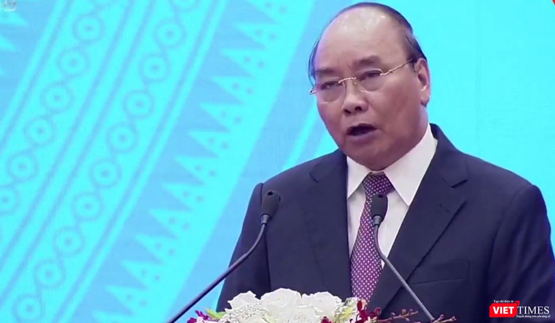 Thủ tướng Nguyễn Xuân Phúc cho rằng ngay thời điểm này - sau thời gian giãn cách xã hội - chính là cơ hội trăm năm cho doanh nghiệp.