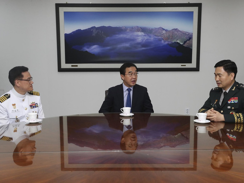 Trước khi sang Triều Tiên hội đàm, Trưởng đoàn Hàn Quốc được ông Bộ trưởng Thống nhất dặn dò