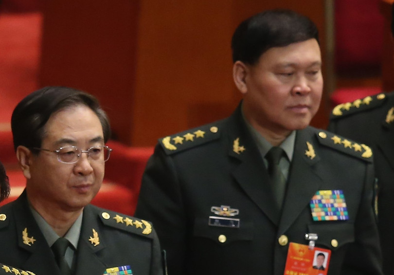 Phòng Phong Huy (trái) và Trương Dương đều bị điều tra khi còn giữ chức Ủy viên Quân ủy Phòng Phong Huy (trái) và Trương Dương đều bị điều tra khi còn giữ chức Ủy viên Quân ủy