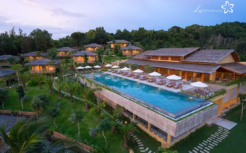 Lahana Resort Phú Quốc có vị trí đắc địa tại thị trấn Dương Đông