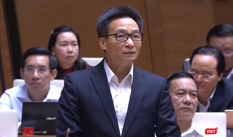 Phó Thủ tướng Vũ Đức Đam tại phiên thảo luận tại hội trường Quốc hội hôm nay.