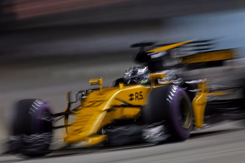 Cận cảnh những cỗ máy bốn bánh nhanh nhất hành tinh tại Singapore Grand Prix ảnh 3