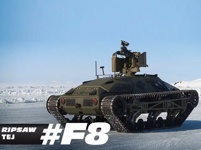 Phát sốt với chùm xế của Fast and Furious 8 ảnh 5