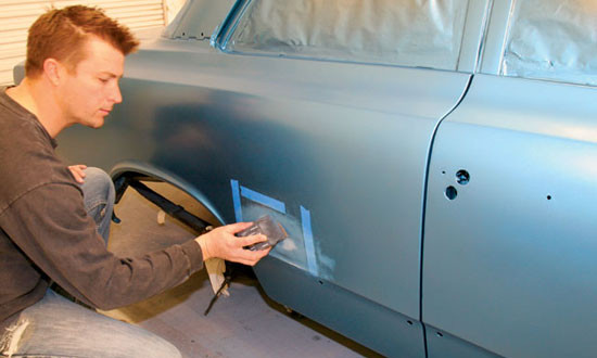 Video: 4 phút chữa móp ôtô bằng đá khô