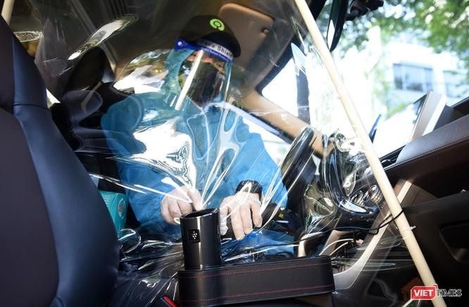 Tất cả các xe ôtô của GoCar đều được trang bị máy lọc không khí Sharp nhằm vô hiệu hóa virus trong không khí.