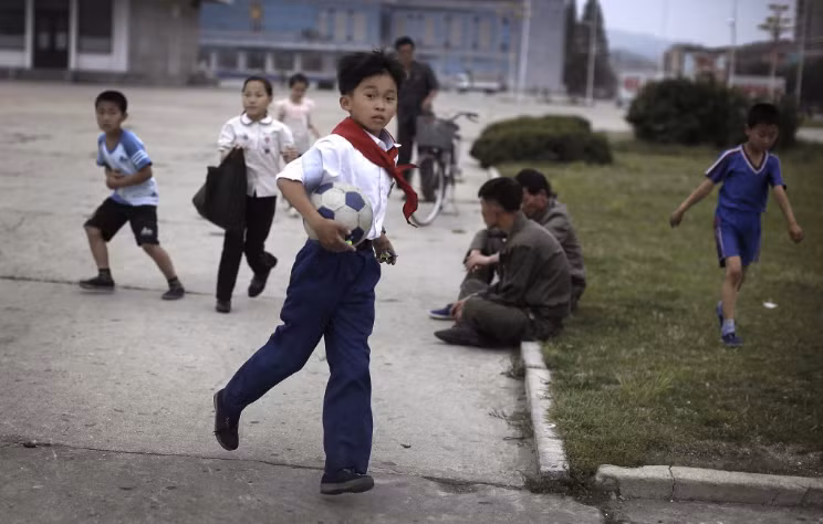Những hình ảnh Kim Jong-un không muốn để lọt ra ngoài biên giới Triều Tiên ảnh 15