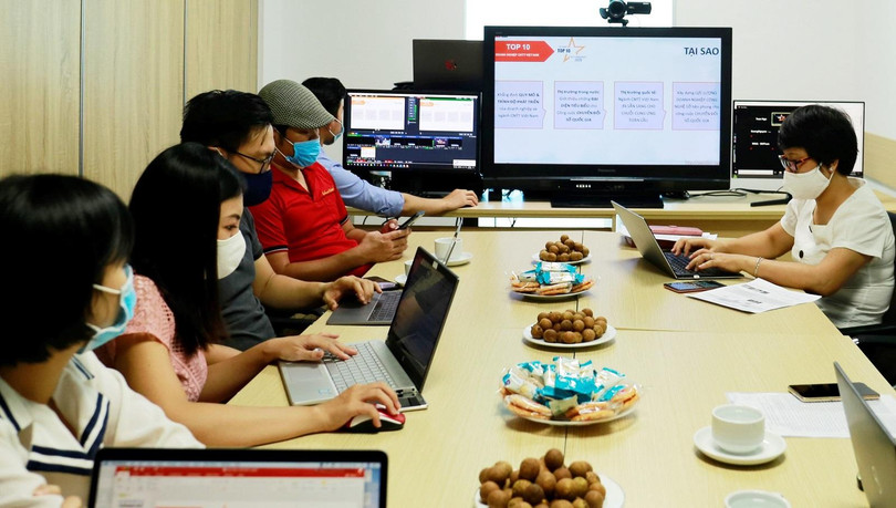 Những chủ đề hàng đầu bị tội phạm mạng khai thác bao gồm COVID-19, hội thảo trực tuyến không có thực, và "các dịch vụ mới của doanh nghiệp".