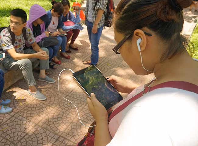 Suýt thiệt thân vì mải mê bắt Pokemon “hiếm“ ảnh 9 Suýt thiệt thân vì mải mê bắt Pokemon “hiếm“ ảnh 9