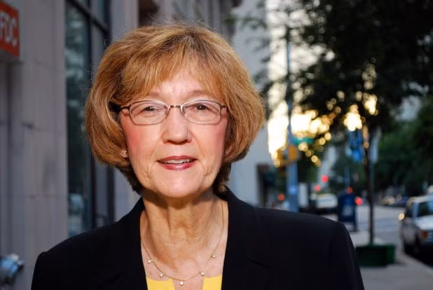 Bà Elaine Marshall với 8,8 tỷ USD.