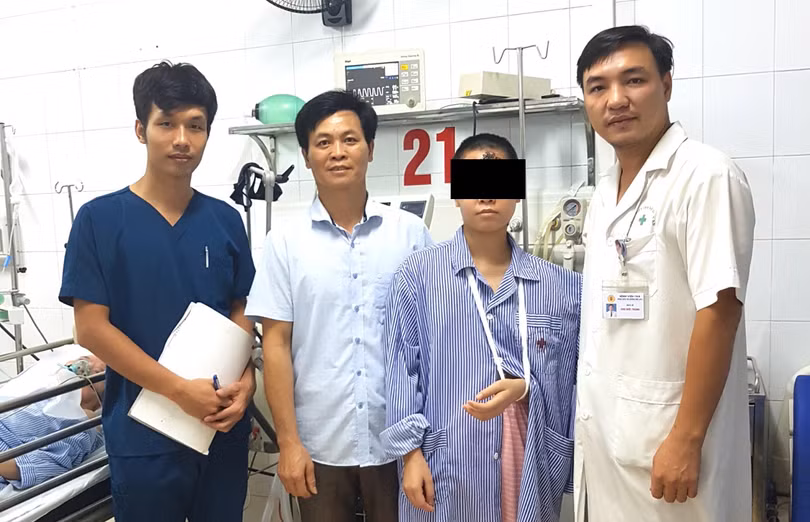 Bệnh nhân được xuất viện khỏe mạnh sau 17 ngày điều trị tích cực tại Bệnh viện 19-8