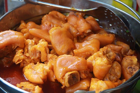 Giải mã sức hấp dẫn của những quán ăn "du kích" ở Sài Gòn ảnh 8 Giải mã sức hấp dẫn của những quán ăn "du kích" ở Sài Gòn ảnh 8