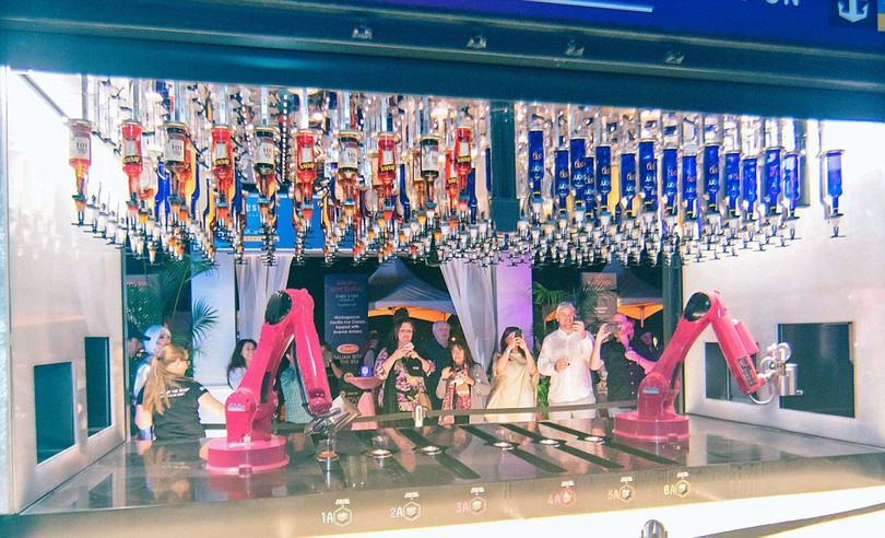  Choáng với siêu du thuyền lớn nhất thế giới chở gần 8.500 người ảnh 5