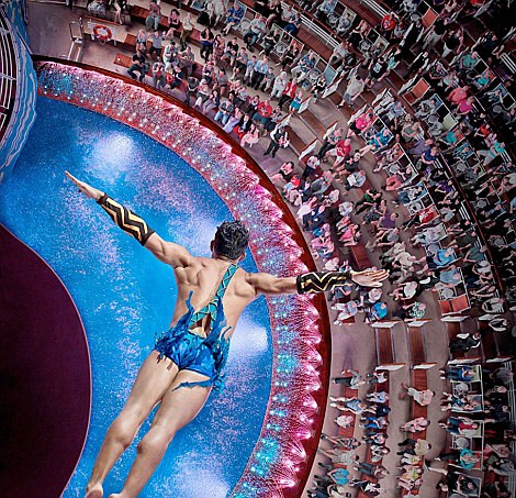  Choáng với siêu du thuyền lớn nhất thế giới chở gần 8.500 người ảnh 4