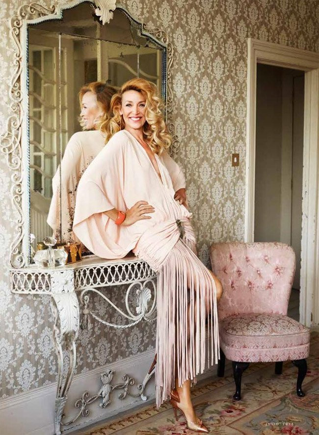 Vẻ đẹp "khuynh thành" của 7 chân dài yêu tỷ phú đô la ảnh 2 Vẻ đẹp "khuynh thành" của 7 chân dài yêu tỷ phú đô la ảnh 2