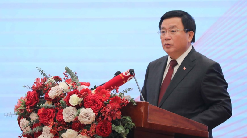 Ông Nguyễn Xuân Thắng cho rằng cần tạo môi trường cho các hoạt động văn hóa và huy động nguồn lực cho phát triển văn hoá, con người. Ông Nguyễn Xuân Thắng cho rằng cần tạo môi trường cho các hoạt động văn hóa và huy động nguồn lực cho phát triển văn hoá, con người.