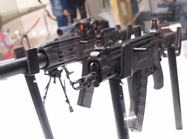 Việc bán AM-17 cho đối tác nước ngoài có thể xem là giải pháp không tồi.