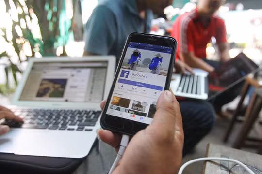 Theo Phó Thủ tướng Vũ Đức Đam và Bộ trưởng Thông tin và Truyền thông, mạng xã hội không xấu, vấn đề là ý thức người dùng. Ảnh: Facebook.