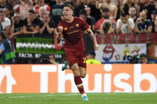 Nicolo Zaniolo ghi bàn thắng duy nhất giúp Roma đánh bại Feyenoord Nicolo Zaniolo ghi bàn thắng duy nhất giúp Roma đánh bại Feyenoord