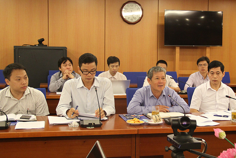 Thứ trưởng Bộ TT&TT Nguyễn Thành Hưng phát biểu kết luận buổi làm việc