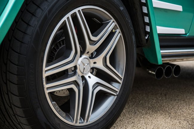 Siêu xe “chào thua” trước sức nóng của người đẹp ảnh 12