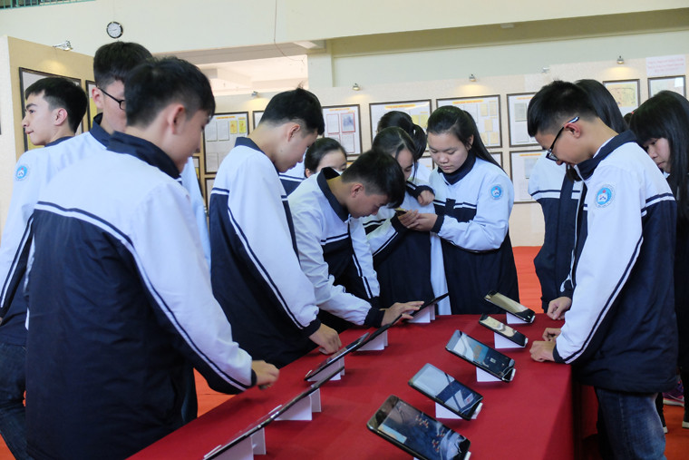 Trải nghiệm công nghệ 3D tại triển lãm về chủ quyền Hoàng Sa, Trường Sa ảnh 2