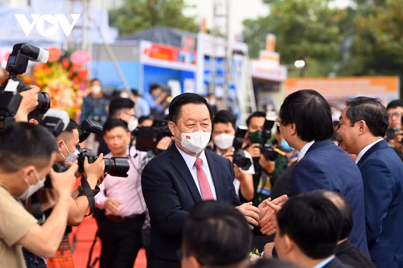 Ông Nguyễn Trọng Nghĩa - Bí thư Trung ương Đảng, Trưởng Ban Tuyên giáo Trung ương - tới dự lễ khai mạc Hội báo toàn quốc vào tháng 4/2022.