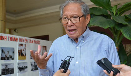 Tác giả Nguyễn Ngọc Trân - GS TSKH, Nguyên Phó Chủ nhiệm Ủy Ban Khoa học Kỹ thuật nhà nước, Nguyên Phó Chủ nhiệm Ủy Ban Đối ngoại Quốc Hội, đại biểu Quốc hội các khóa IX, X, XI.