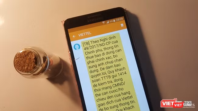 Thời gian này, các thuê bao chưa có thông tin cá nhân chính xác sẽ nhận thông báo liên tục yêu cầu bổ sung, đăng kí lại từ nhà mạng.