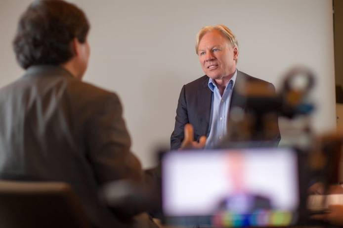 Stefan chia sẻ nhiều ví dụ cho thấy cả những thành phố đã và đang phát triển đều đang rút ra các giá trị từ công nghệ để phục vụ tốt hơn cho người dân của họ.