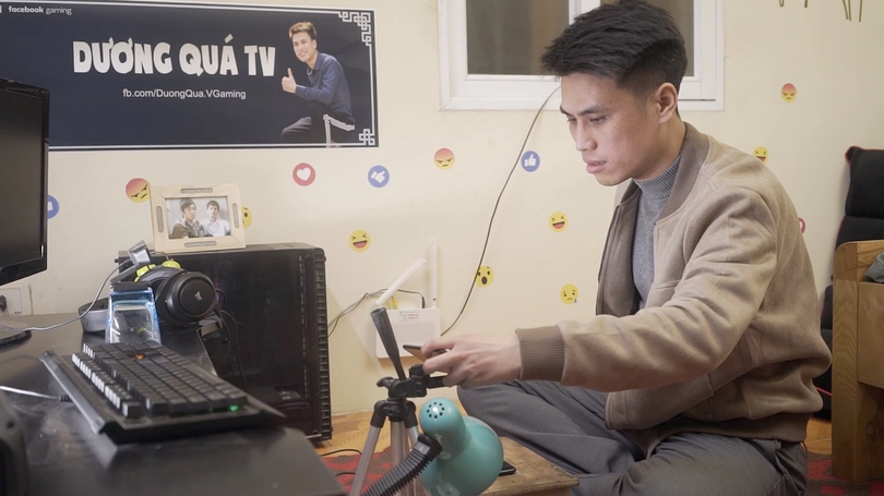 Nguyễn Trọng Bắc - streamer Việt nổi tiếng mặc dù chơi game chỉ bằng 1 tay.