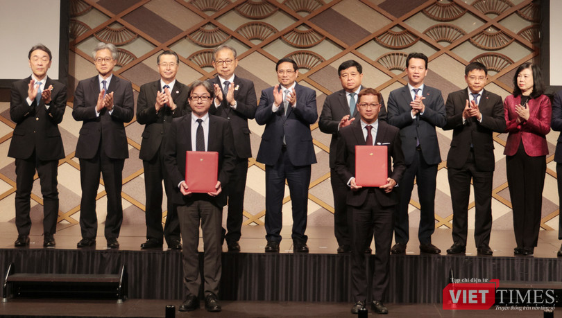 vt_FPT ky thoa thuan tai Nhat.jpg