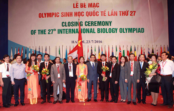 Phó Thủ tướng Vũ Đức Đam và đoàn Việt Nam tham dự kỳ thi.