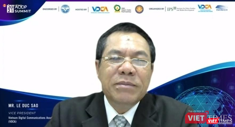 Ông Lê Đức Sảo – Phó Chủ tịch kiêm Tổng thư ký Hội Truyền thông số Việt Nam - phát biểu tại phiên chuyên đề Dữ liệu mở cho công nghệ y tế. Ông Lê Đức Sảo – Phó Chủ tịch kiêm Tổng thư ký Hội Truyền thông số Việt Nam - phát biểu tại phiên chuyên đề Dữ liệu mở cho công nghệ y tế.