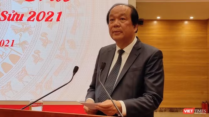 Ông Mai Tiến Dũng khi đương nhiệm Bộ trưởng, Chủ nhiệm Văn phòng Chính phủ .