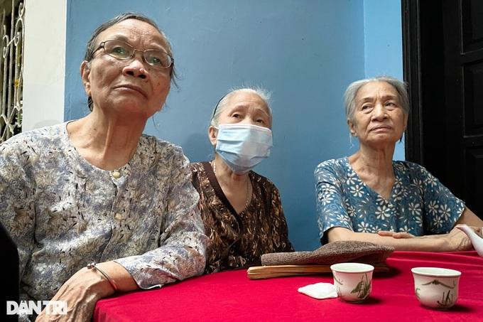 Nghẹn lòng phút cuối gặp gia đình của 3 chiến sĩ hy sinh ở Hà Nội ảnh 4