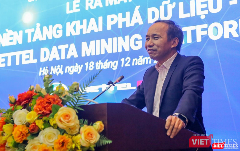 Theo Phó Cục trưởng Cục Tin học hóa Nguyễn Trọng Đường, trí tuệ nhân tạo (AI) đứng một mình không có nghĩa mà phải đi cùng lõi là dữ liệu (data). Theo Phó Cục trưởng Cục Tin học hóa Nguyễn Trọng Đường, trí tuệ nhân tạo (AI) đứng một mình không có nghĩa mà phải đi cùng lõi là dữ liệu (data).