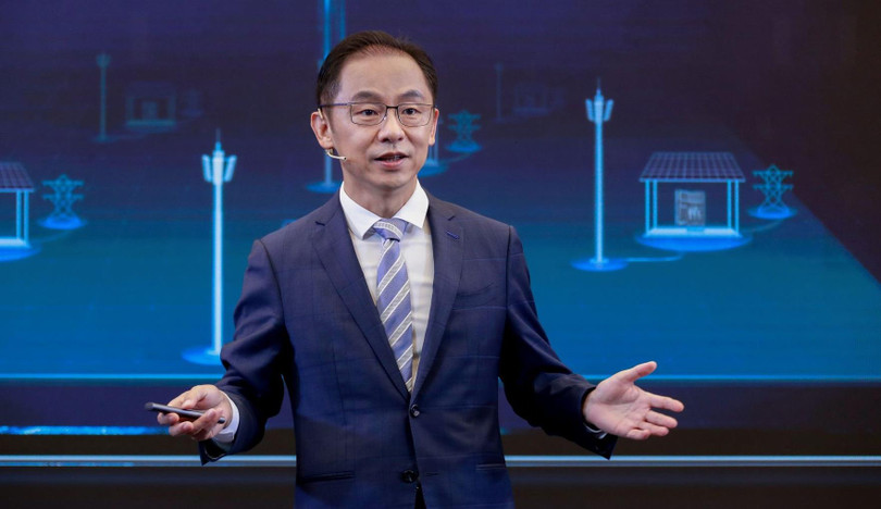 Ông Ryan Ding phát biểu tại diễn đàn Băng thông rộng di động toàn cầu 2021.