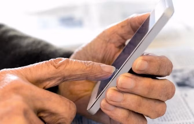 Kết quả khảo sát vào nửa cuối năm 2017 cho thấy, nhóm người tuổi trên 55 sở hữu trung bình 4 thiết bị trong mỗi gia đình, bao gồm 2 máy tính và 2 thiết bị di động.