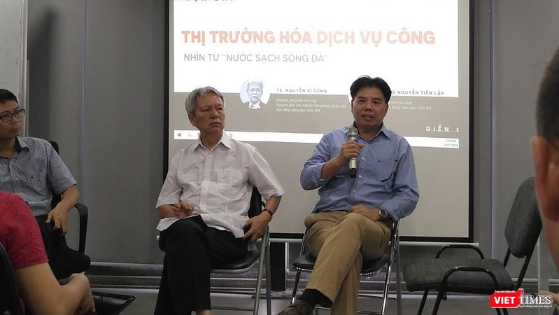 TS. Nguyễn Sĩ Dũng - Chuyên gia quản trị công, nguyên Phó Chủ nhiệm Văn phòng Quốc hội và ông Nguyễn Tiến Lập - luật sư cấp cao của Văn phòng Luật sư NHQuang & Cộng sự (Ảnh: Phạm Duy)