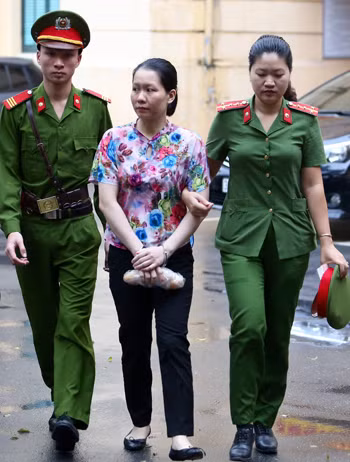 Bị cáo Nguyễn Minh Thu.Ảnh: Ngọc Thành. 400-to-chuc-kinh-te-bi-to-nhan-qua-tien-ty-cua-oceanbank-2